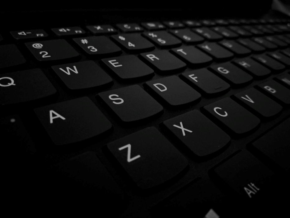 En närbild av ett tangentbord